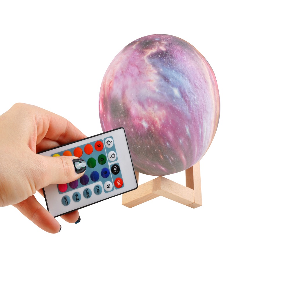 3D LED-es hangulat lámpa – Hold alakú éjjeli fény stílusos fa talppal -16 különböző színben és 4 világítási móddal (BB-9510) (9)