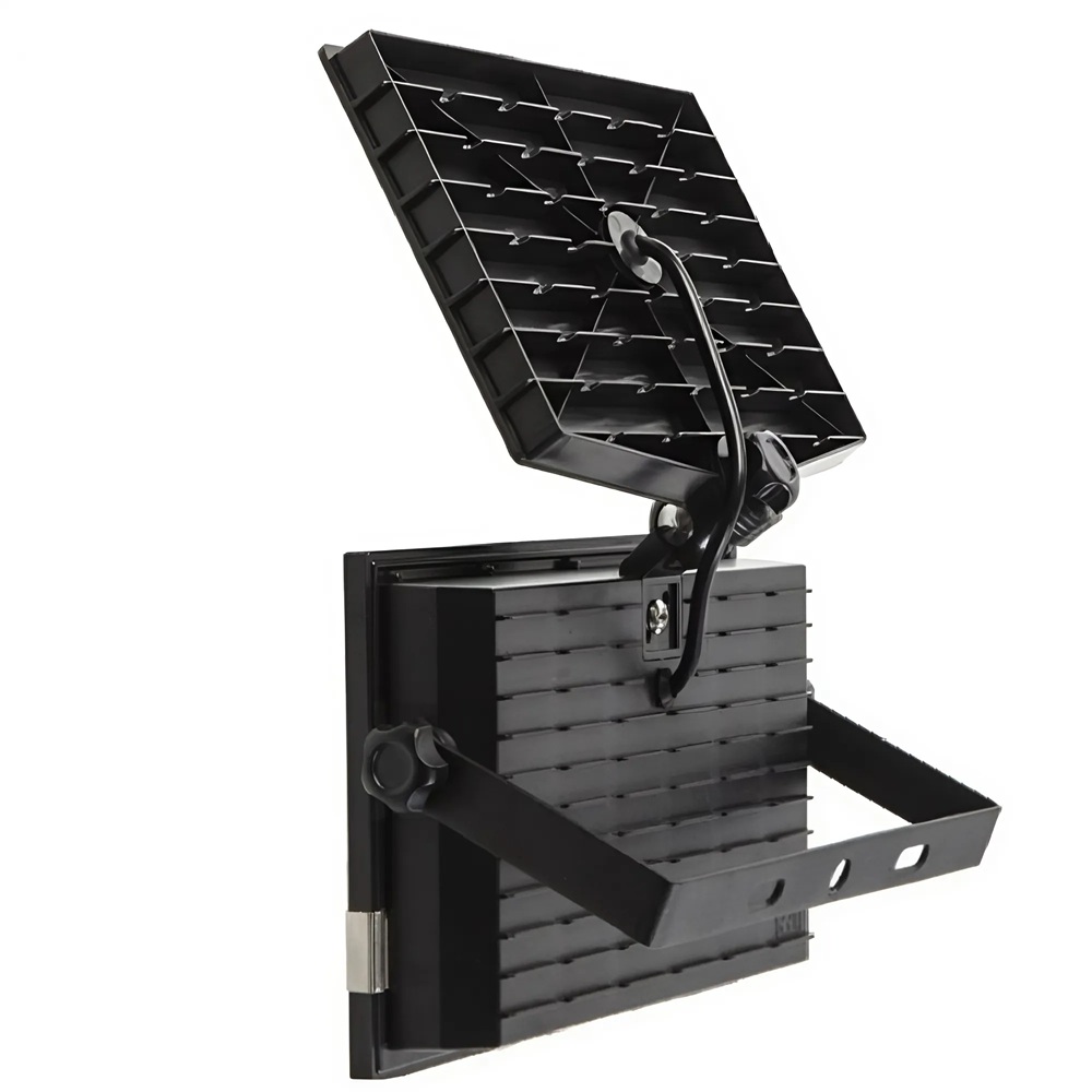 COB_napelemes_LED_reflektor_3_üzemmóddal_hatékony,_energiatakarékos_világítás_kültéri_használatra4