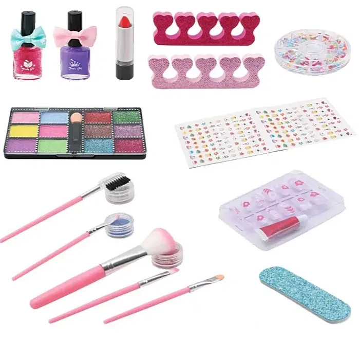 Gyermek smink készlet rózsaszín bőröndben (3)