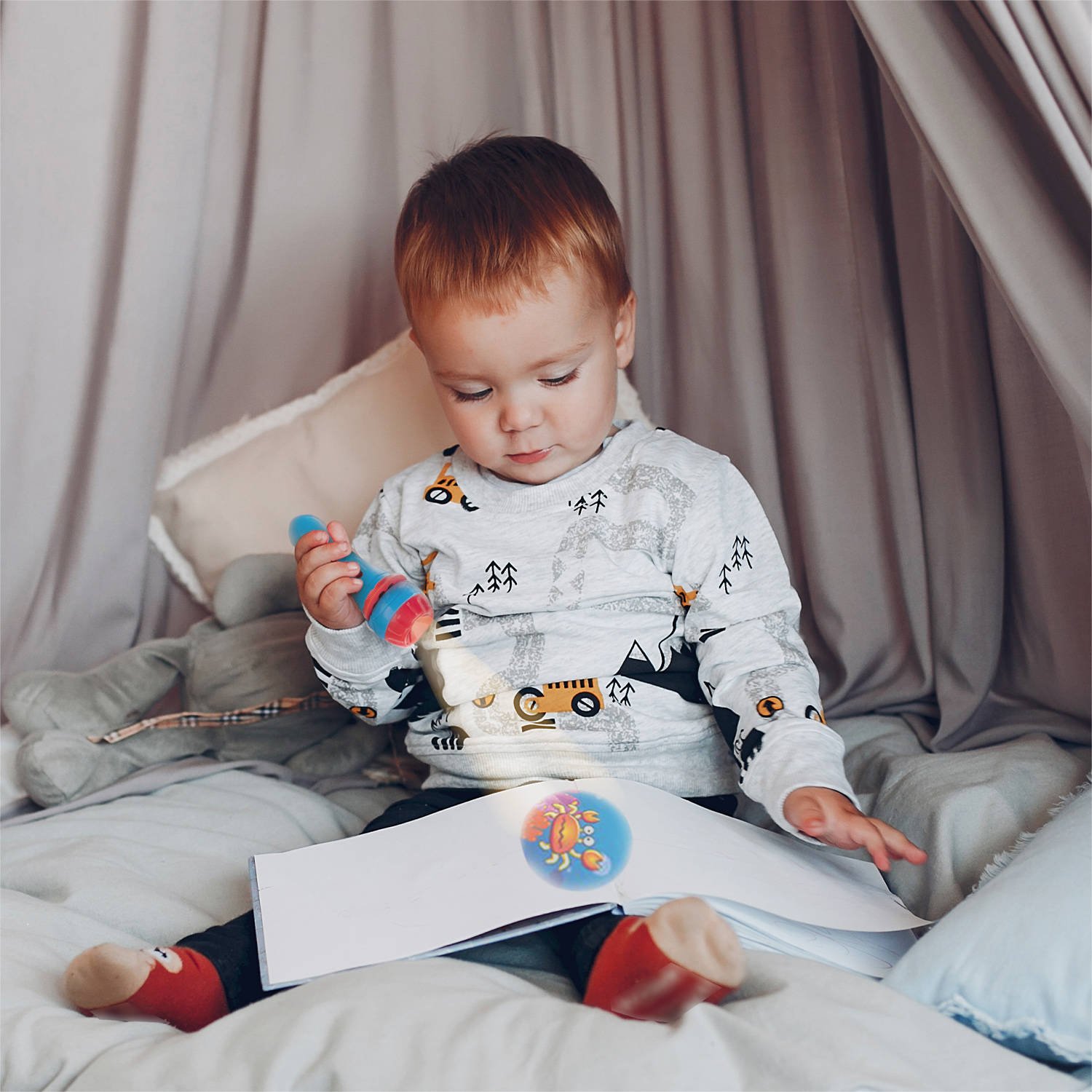 Játék zseblámpa és mini projektor 2 az 1-ben (BB8249) (14)