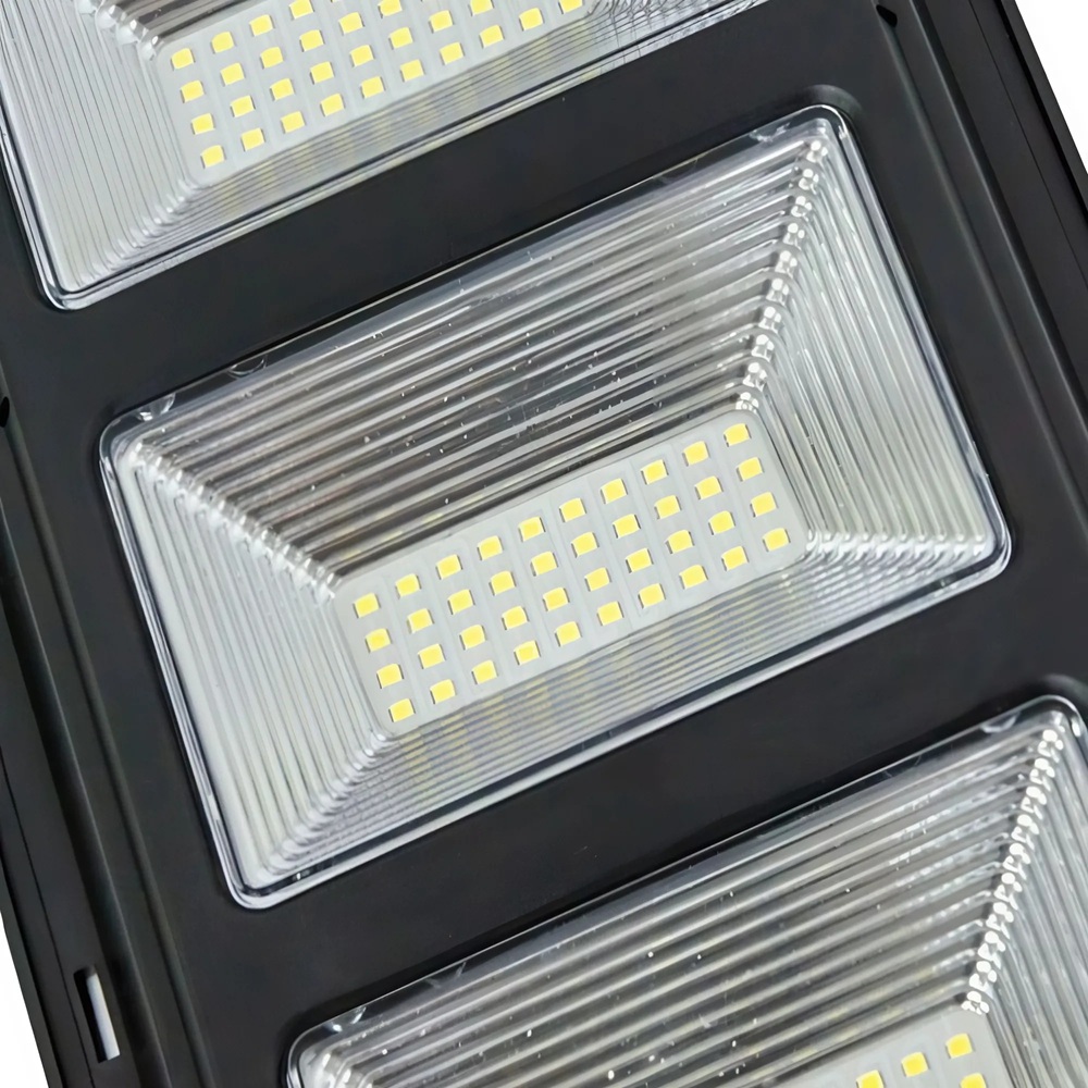 Napelemes_LED_utcai_lámpa_540W_–_mozgásérzékelős,_320_db_nagy_fényerejű_LED-del_3