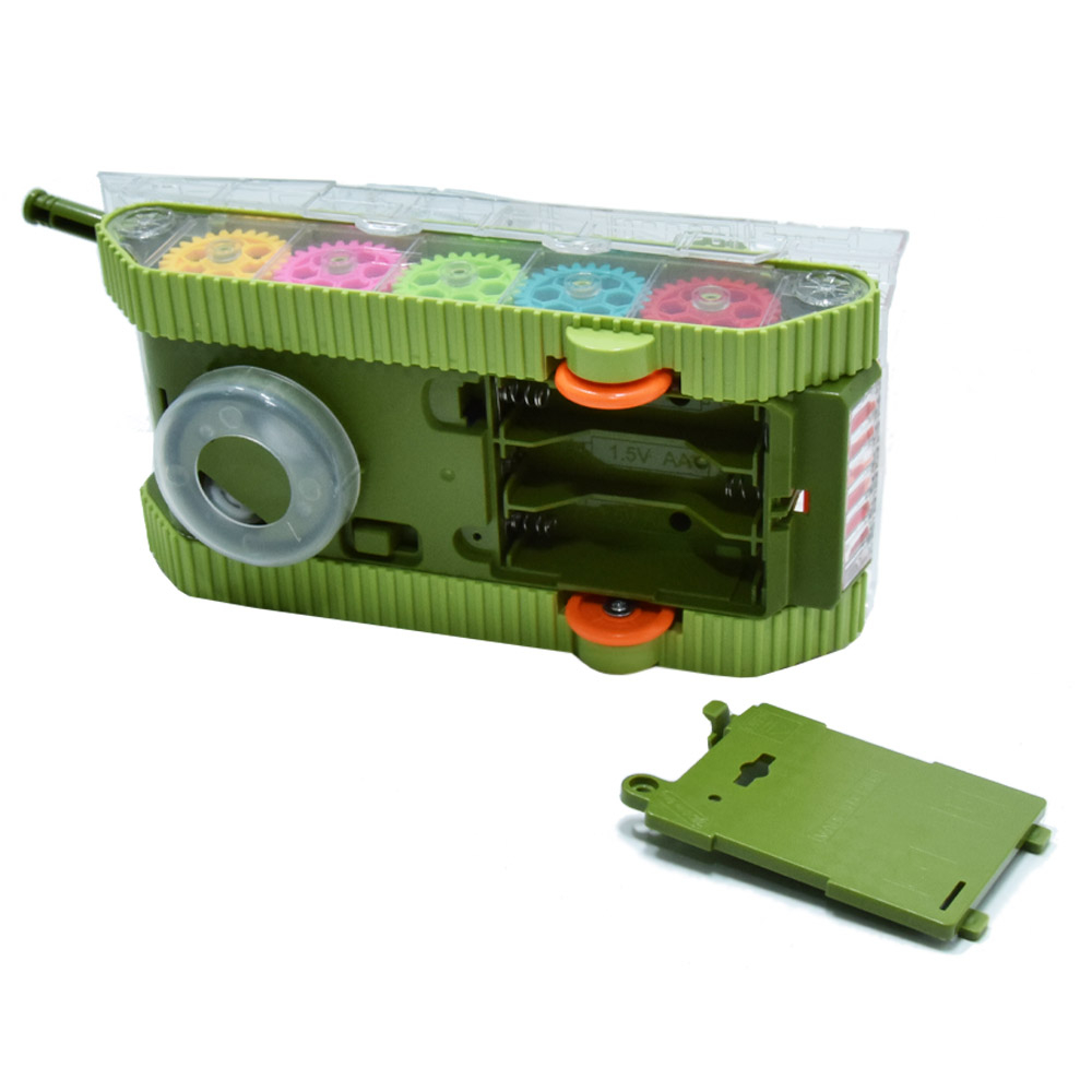 Világító, zenélő játéktank fogaskerekes belsővel – átlátszó3