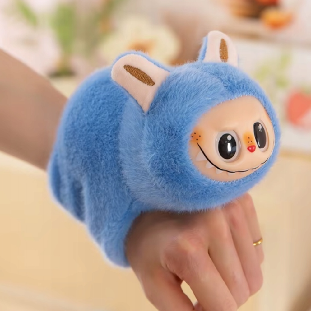 Éneklő_Labubu_plüss_csuklópánttal_interaktív_kabala_mozgatható_farokkal9